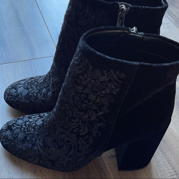 Jessica Simpson boots - Picture 5 of 9